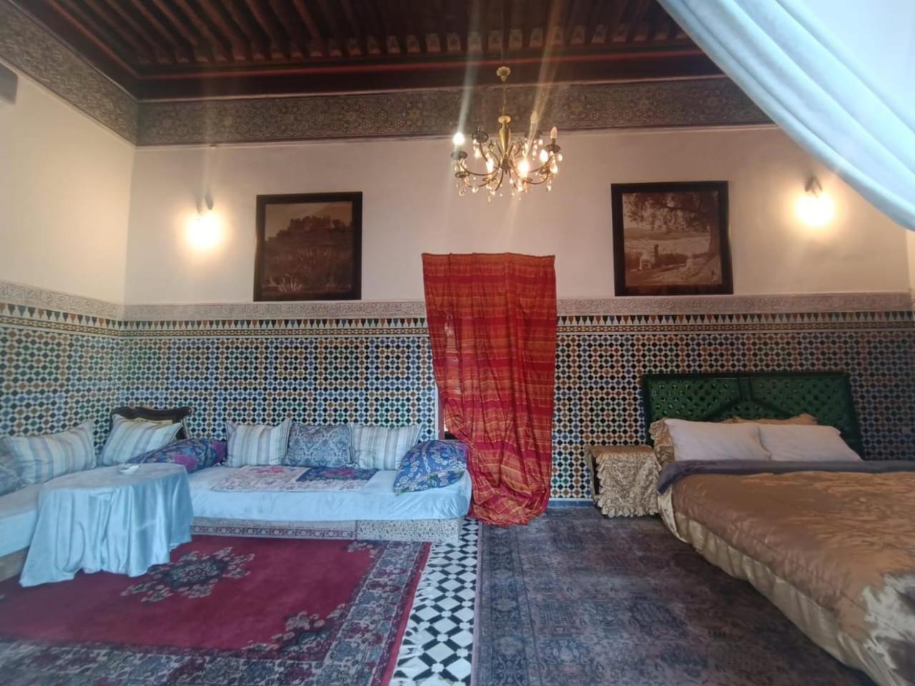 Suite In A Xviiie Palace Fez Room photo